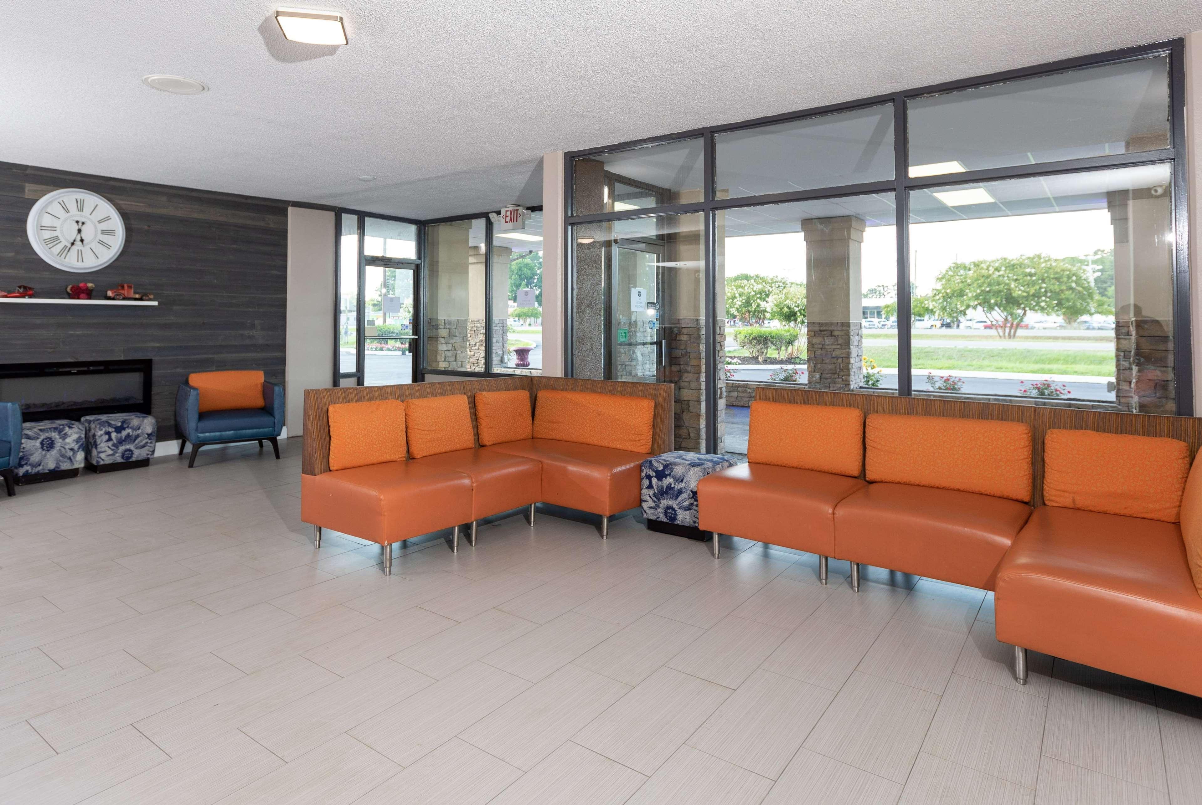 Super 8 By Wyndham Goldsboro Motel Buitenkant foto
