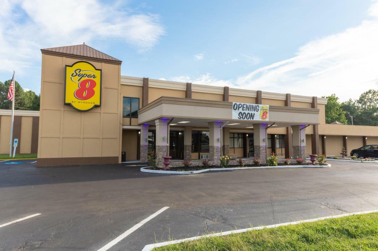 Super 8 By Wyndham Goldsboro Motel Buitenkant foto